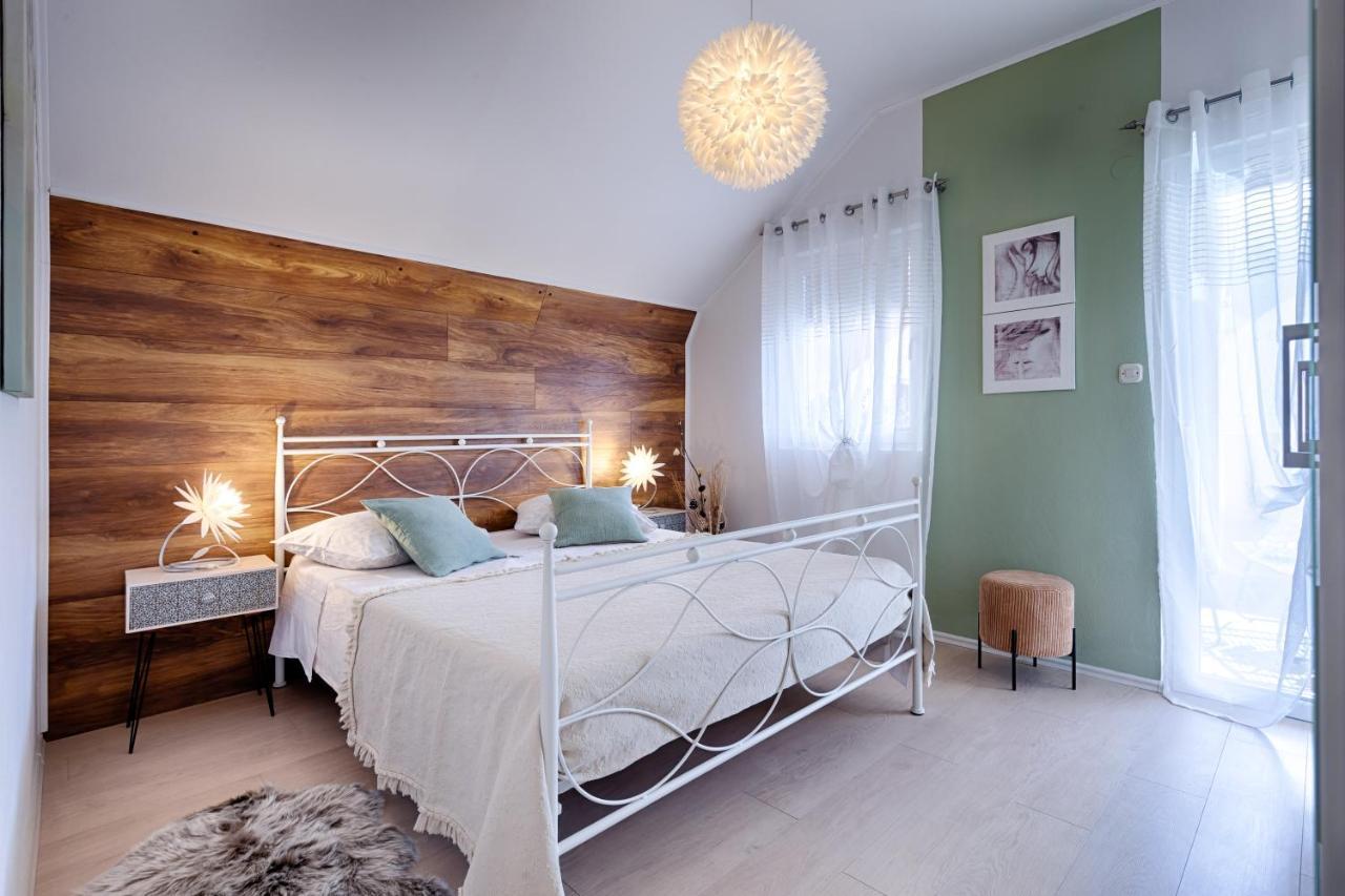 Apartments Dubra 코미자 외부 사진