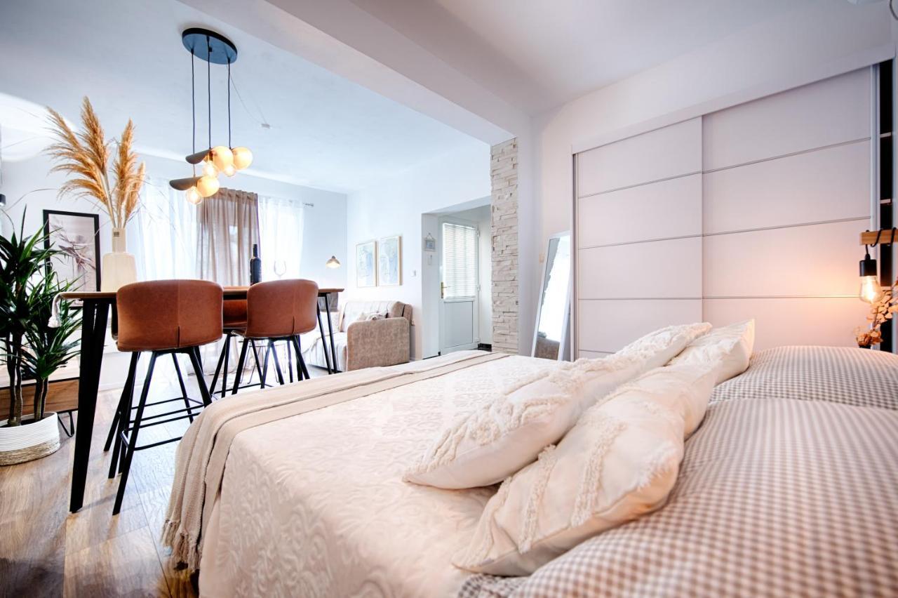 Apartments Dubra 코미자 외부 사진