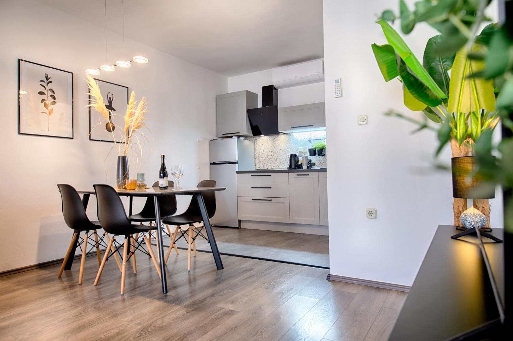 Apartments Dubra 코미자 외부 사진
