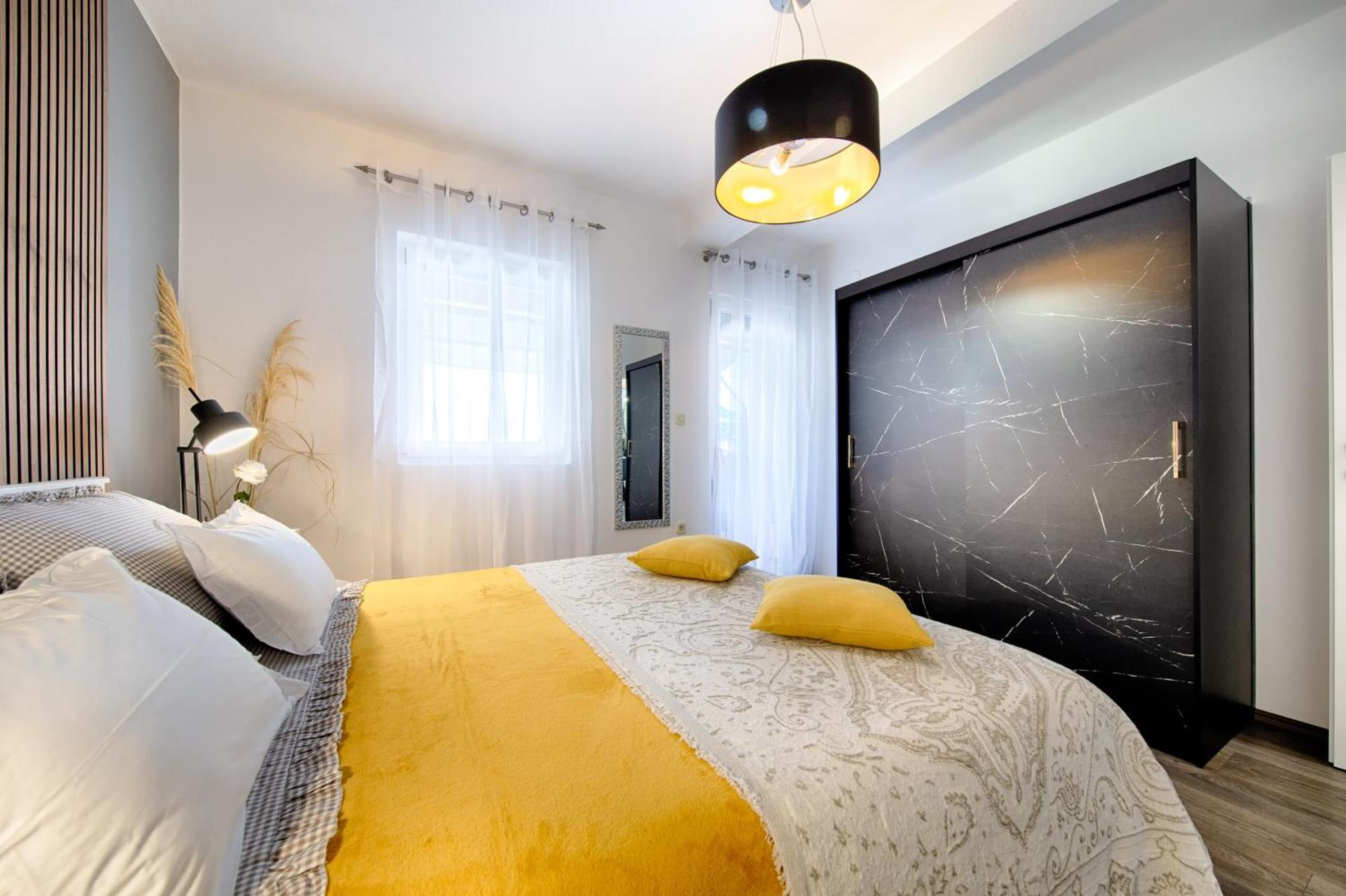Apartments Dubra 코미자 외부 사진